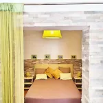Apartment Colombier *
