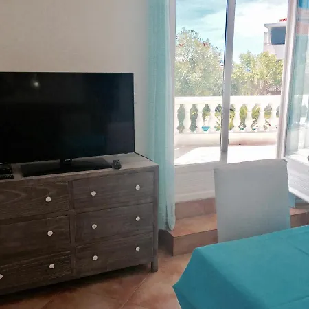 Colombier Apartment *