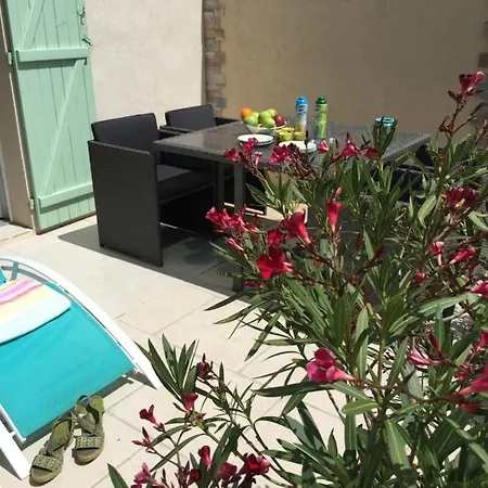 Apartment Colombier *