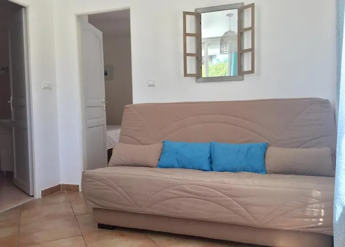 Colombier Apartman *