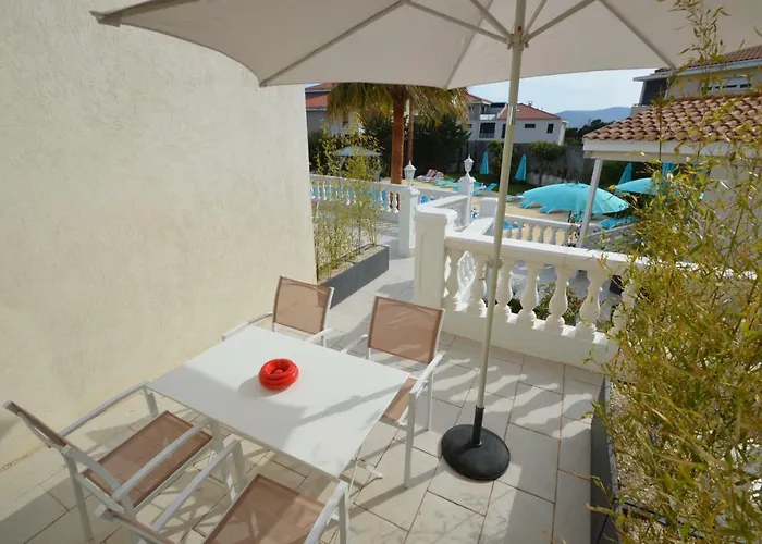 Colombier Apartman *