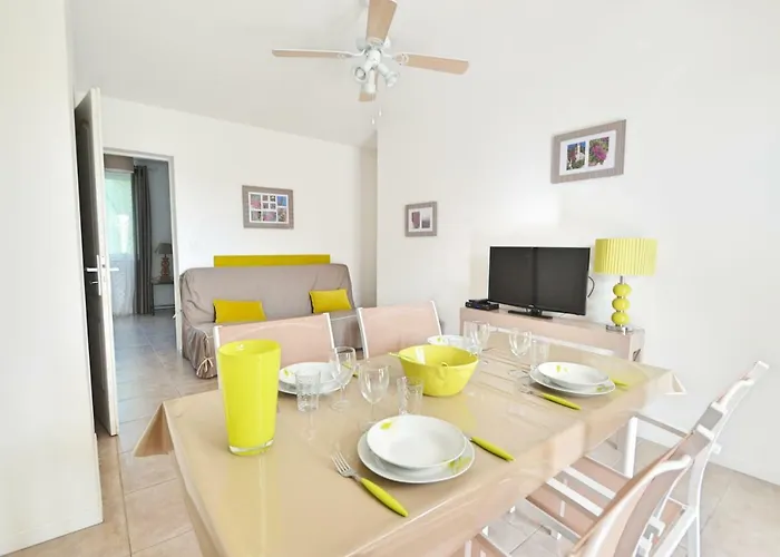 Colombier Apartman *