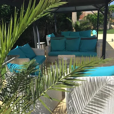 Colombier Apartment *