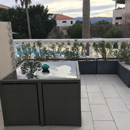 Colombier Apartament *