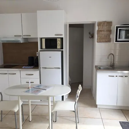 Colombier Apartment