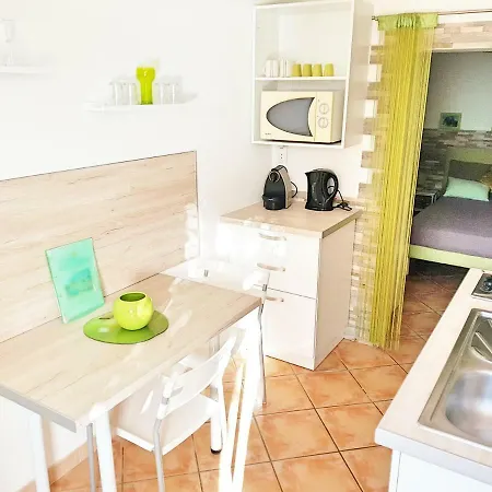 Colombier Apartament *