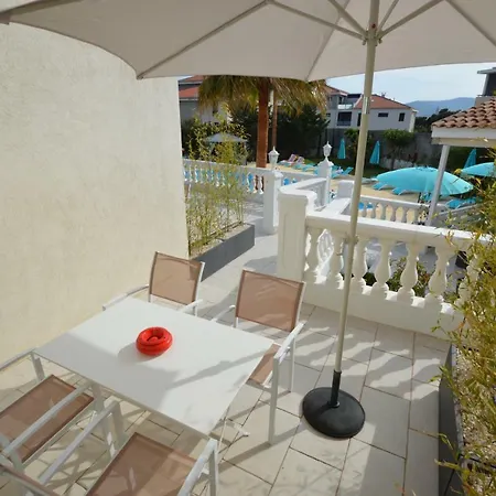 Colombier Apartament *